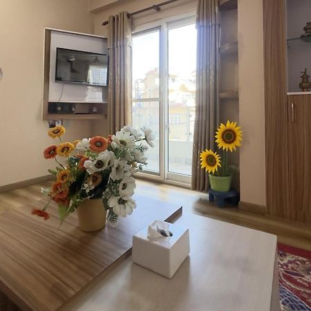 House Of Forrest, Service Apartments カトマンズ エクステリア 写真